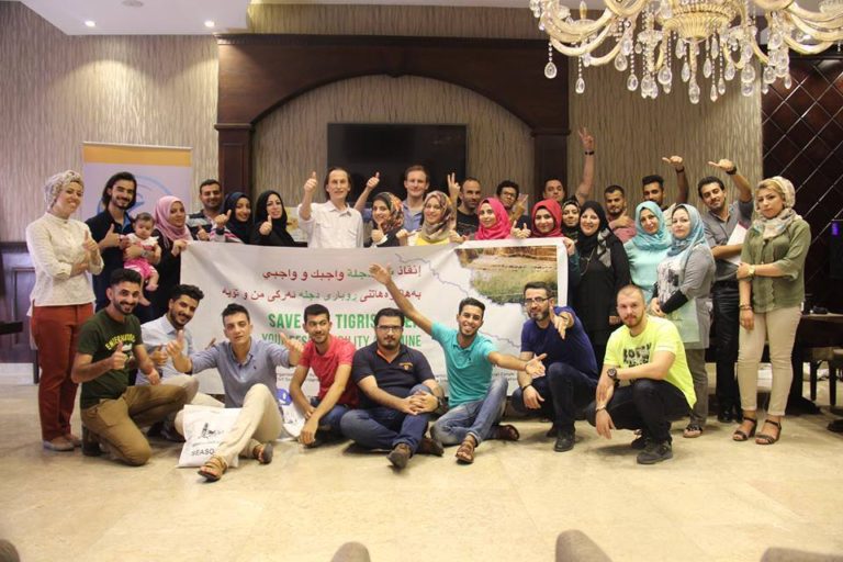 Iraqi youth in action to protect the Tigris River