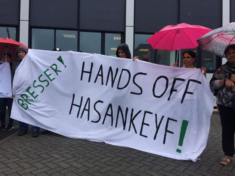 Protest against Bresser at its Dutch Headquarters: Withdraw from Relocation of Hasankeyf Monuments