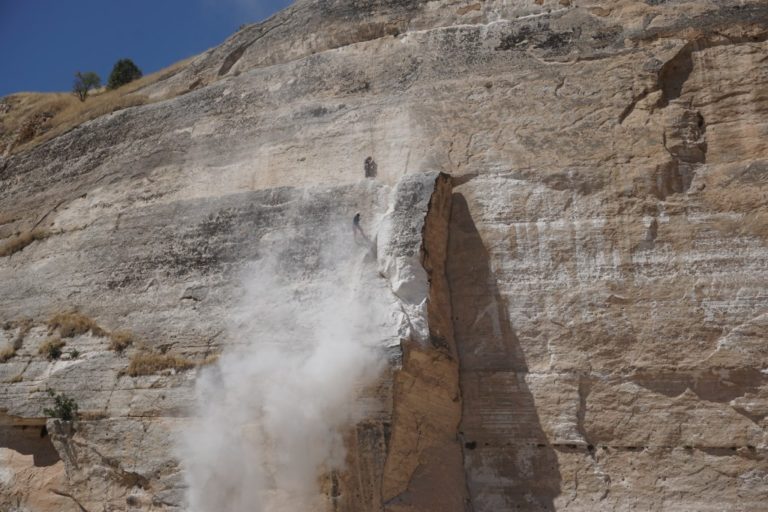 Rocks in Hasankeyf Destroyed by Explosives – Destruction Enters New Phase