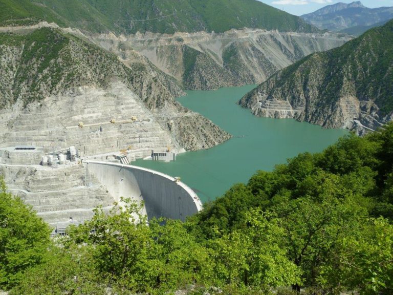 Iraq Fears Bevy of Levees Will Mean Parched Years Ahead